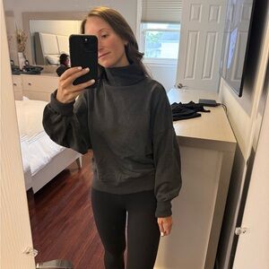 New without tags. Z supply cropped turtleneck sweatshirt.